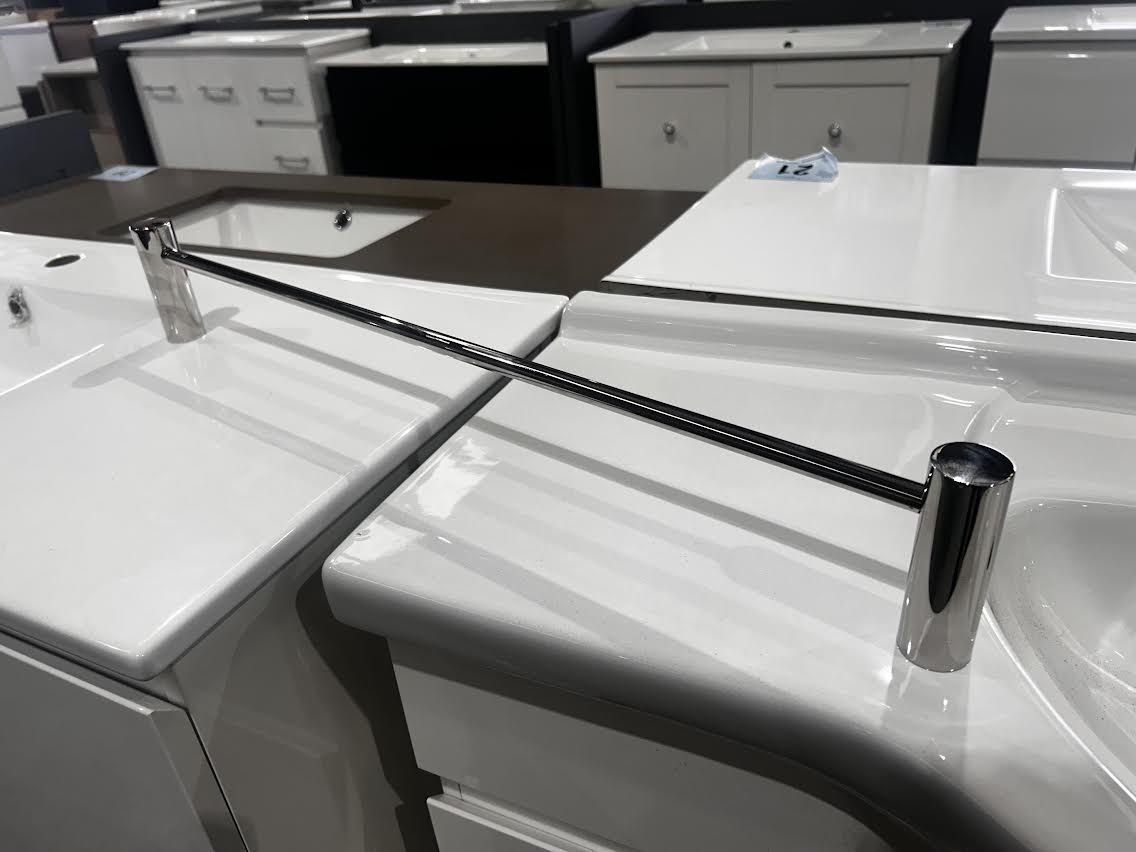 Tranquility chrome single towel rail (pick up only).