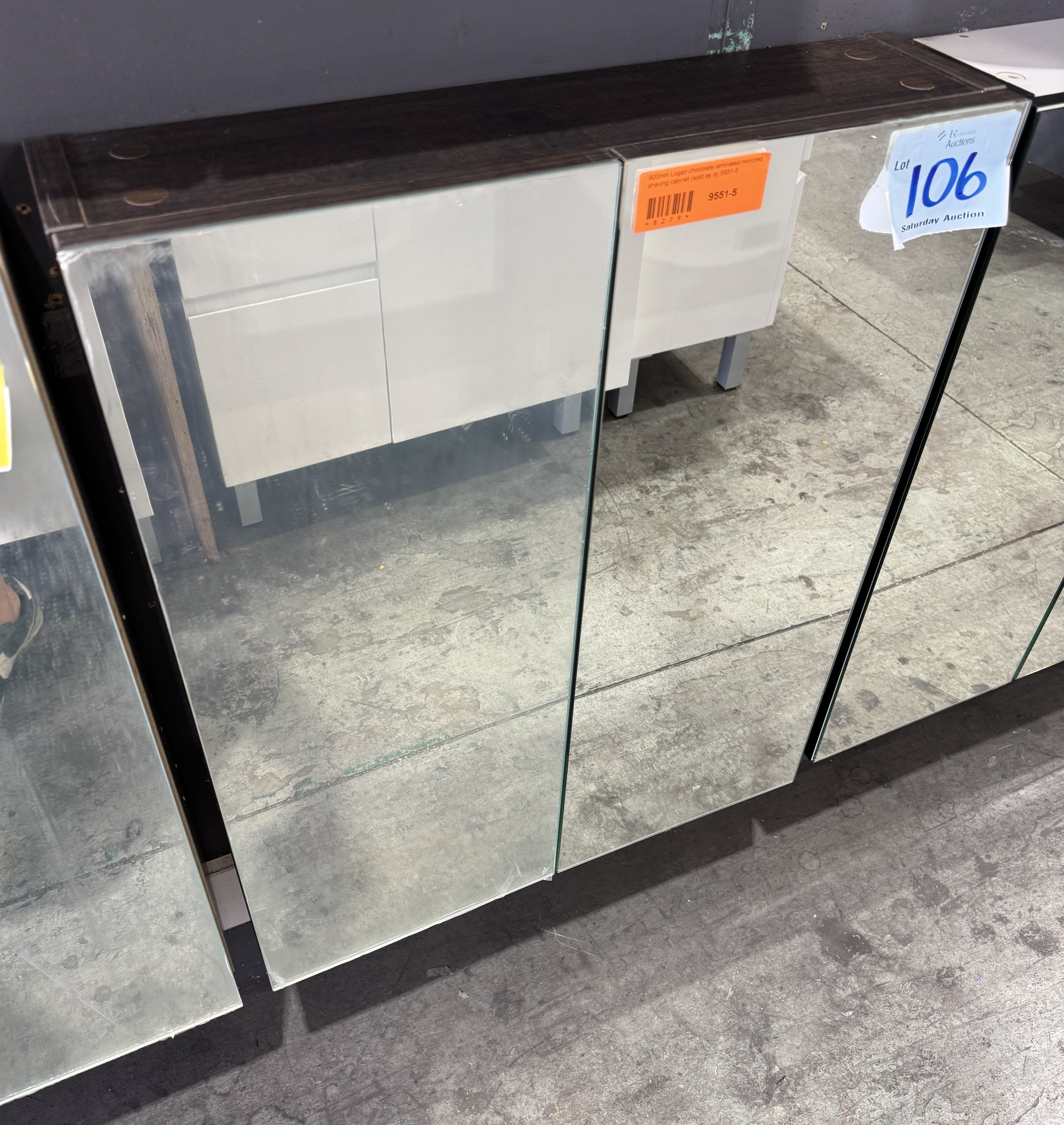 600mm Logan mirrored shaving cabinet (Pick up only)