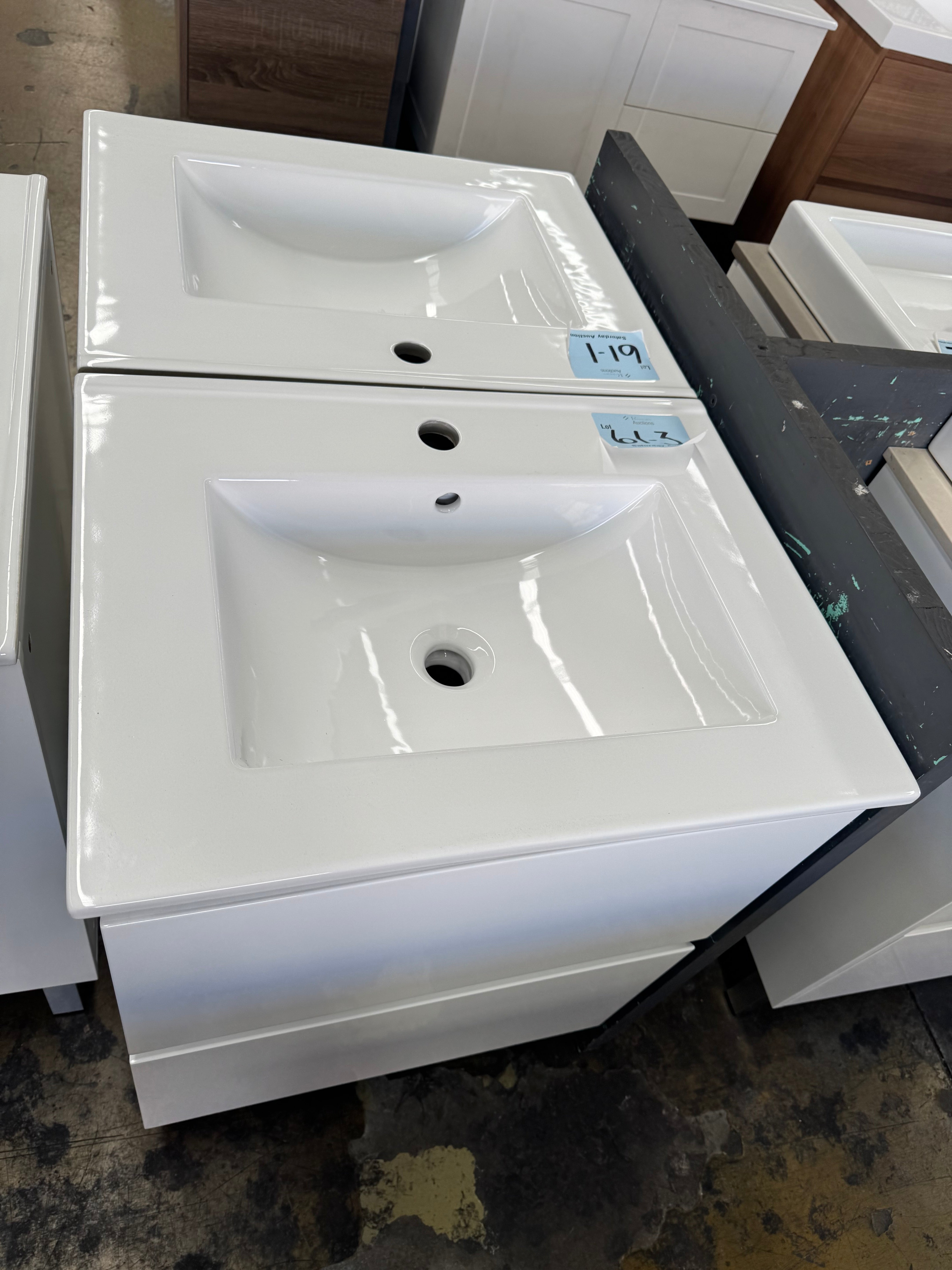 600mm Mirage white gloss vanity (Pick up only)