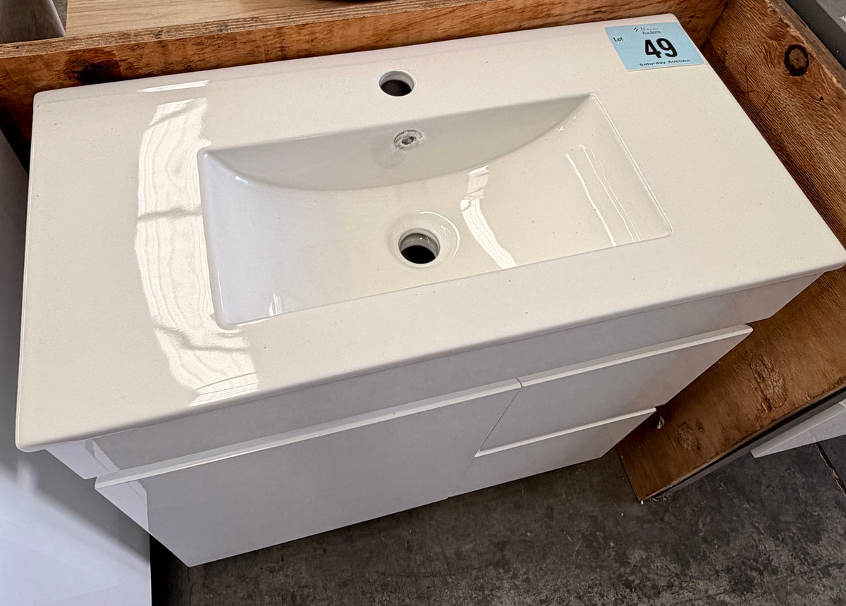 750mm White freestanding ensuite vanity with 1 door, 2 drawers and white top  (Pick up)