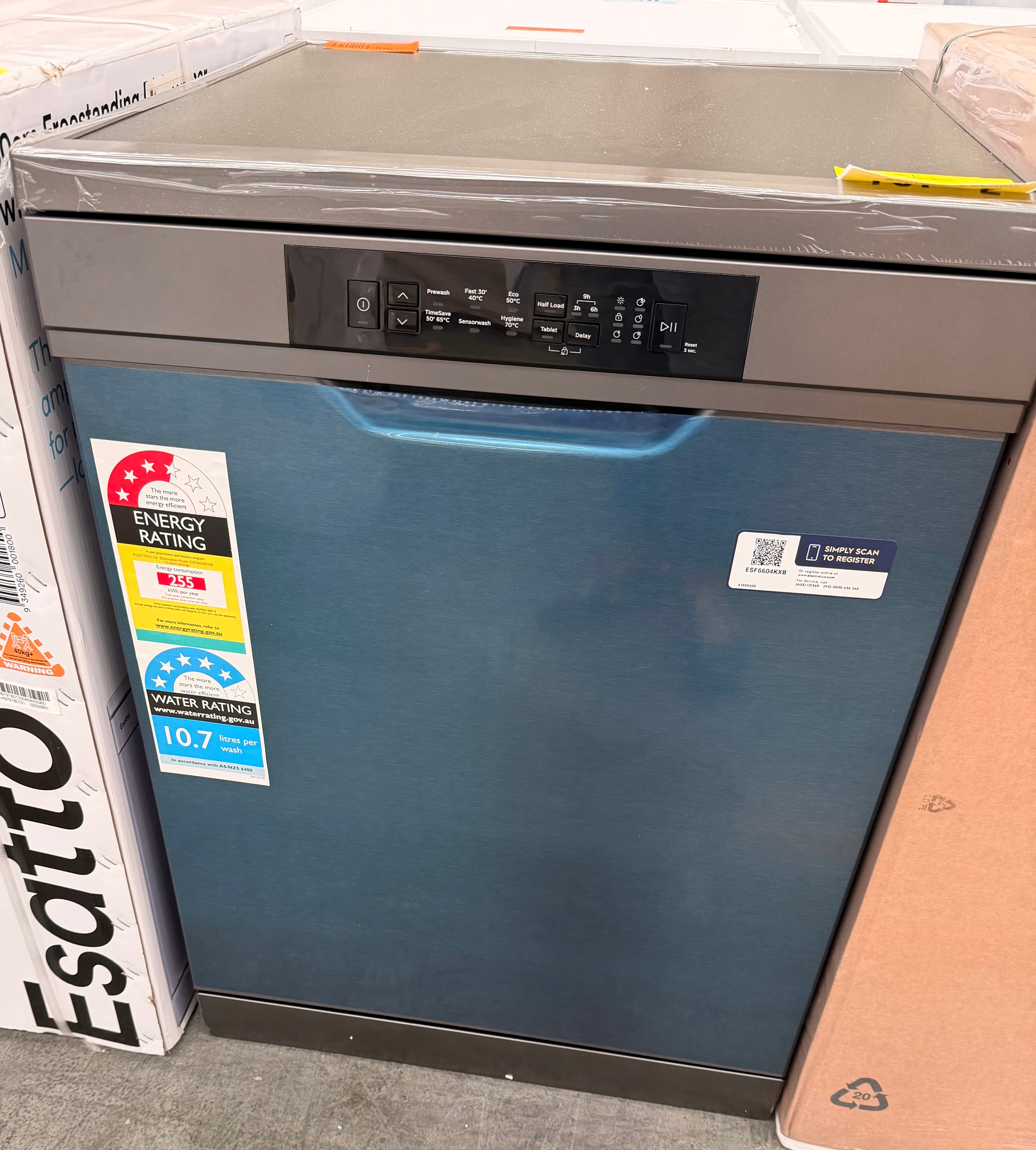 Electrolux 600mm UltimateCare 500 Black freestanding dishwasher ESF6604KXB (Pick up only)