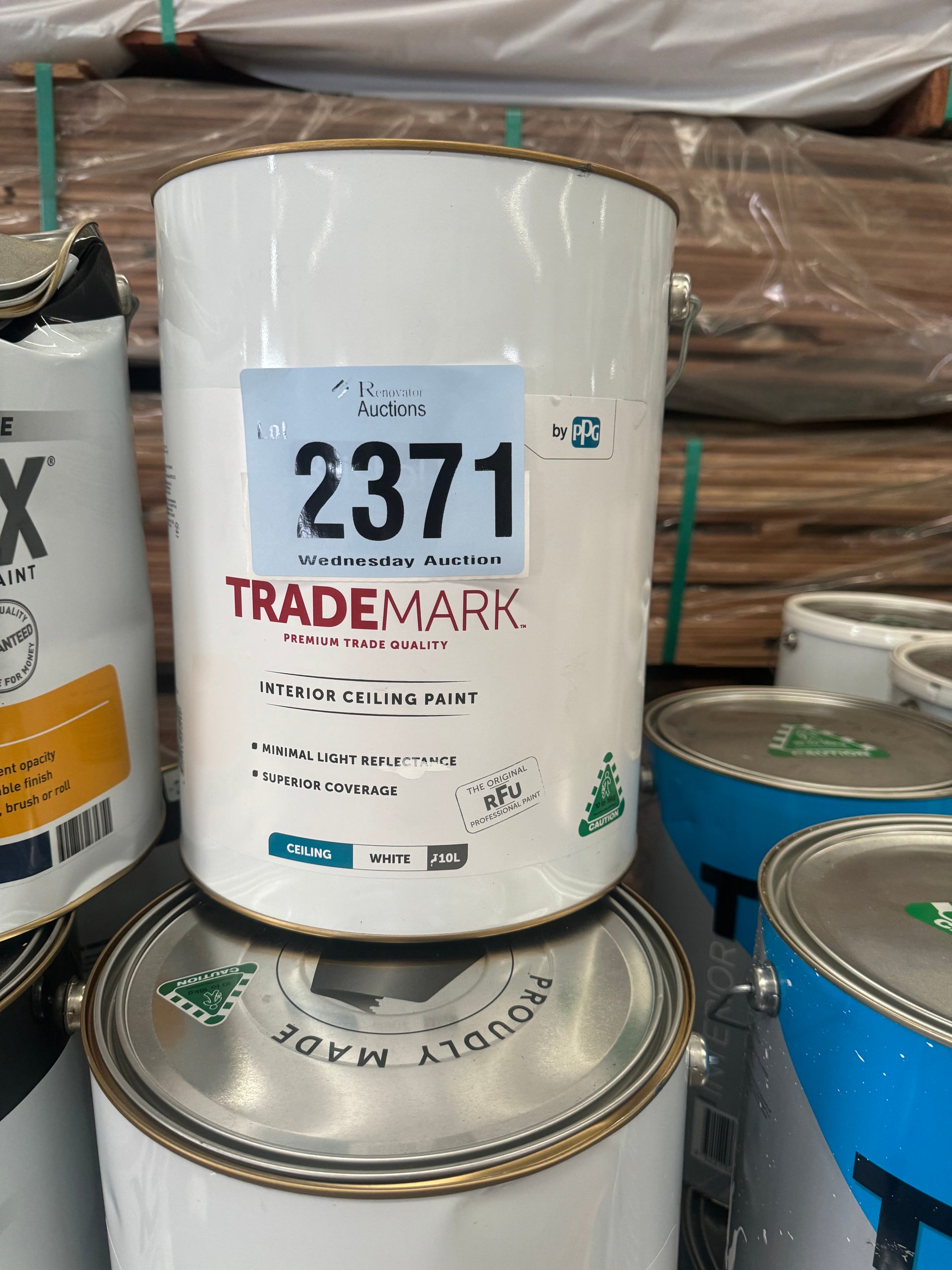 10 Litre Bristol Trademark white interior ceiling paint (pick up only).