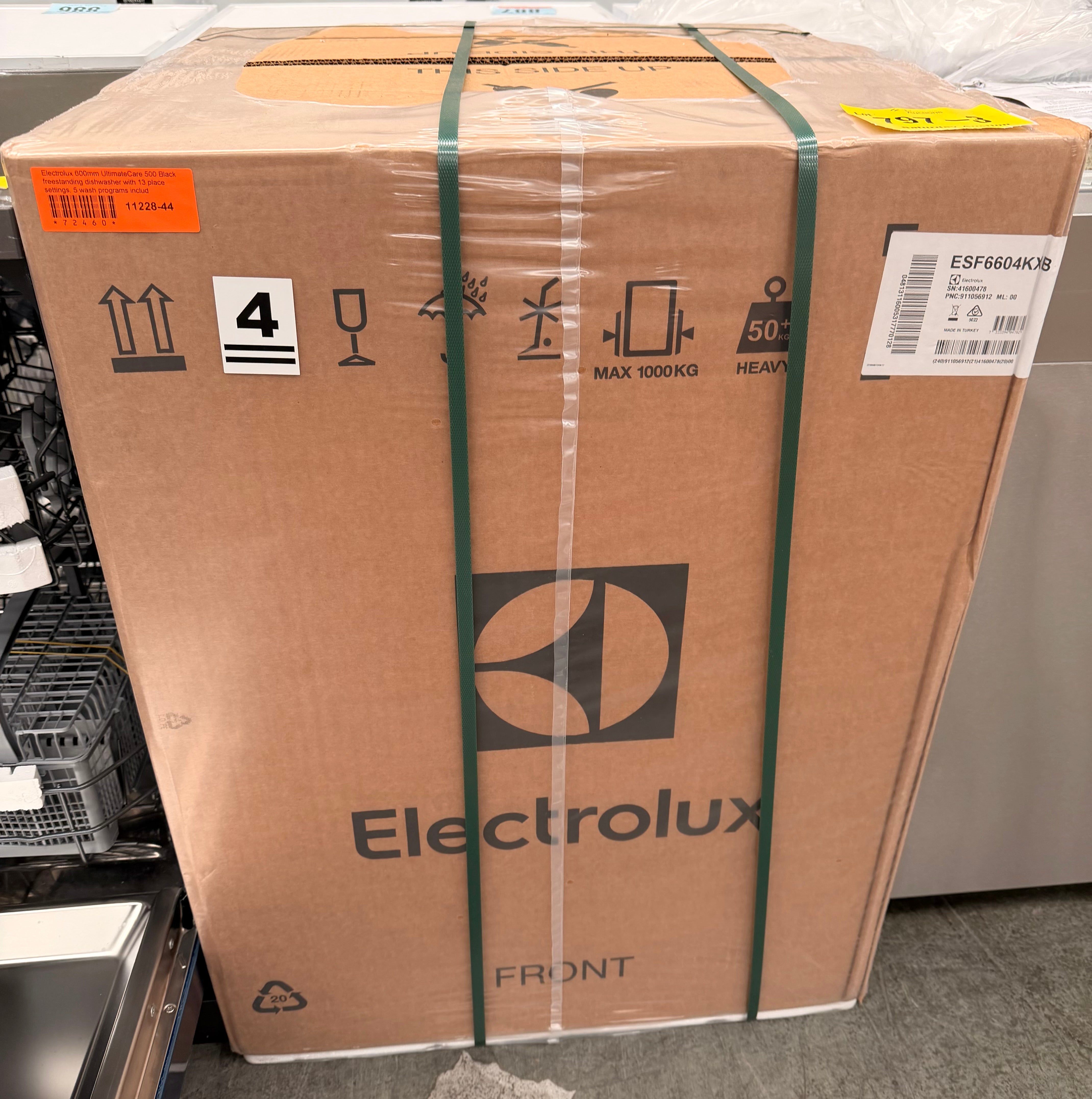 Electrolux 600mm UltimateCare 500 Black freestanding dishwasher ESF6604KXB (Pick up only)