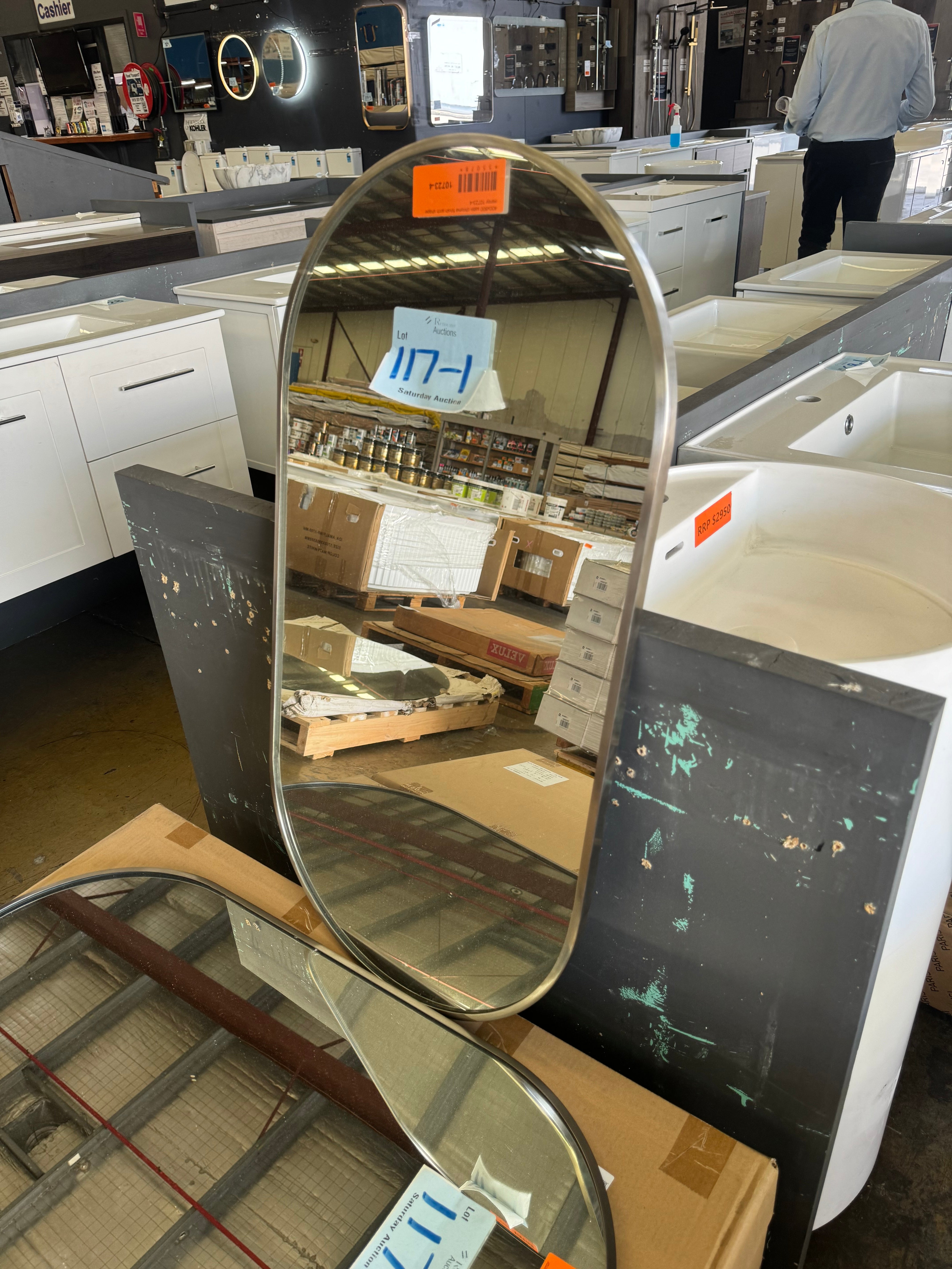 400x800mm Satin Chrome framed arch mirror (Pick up only).