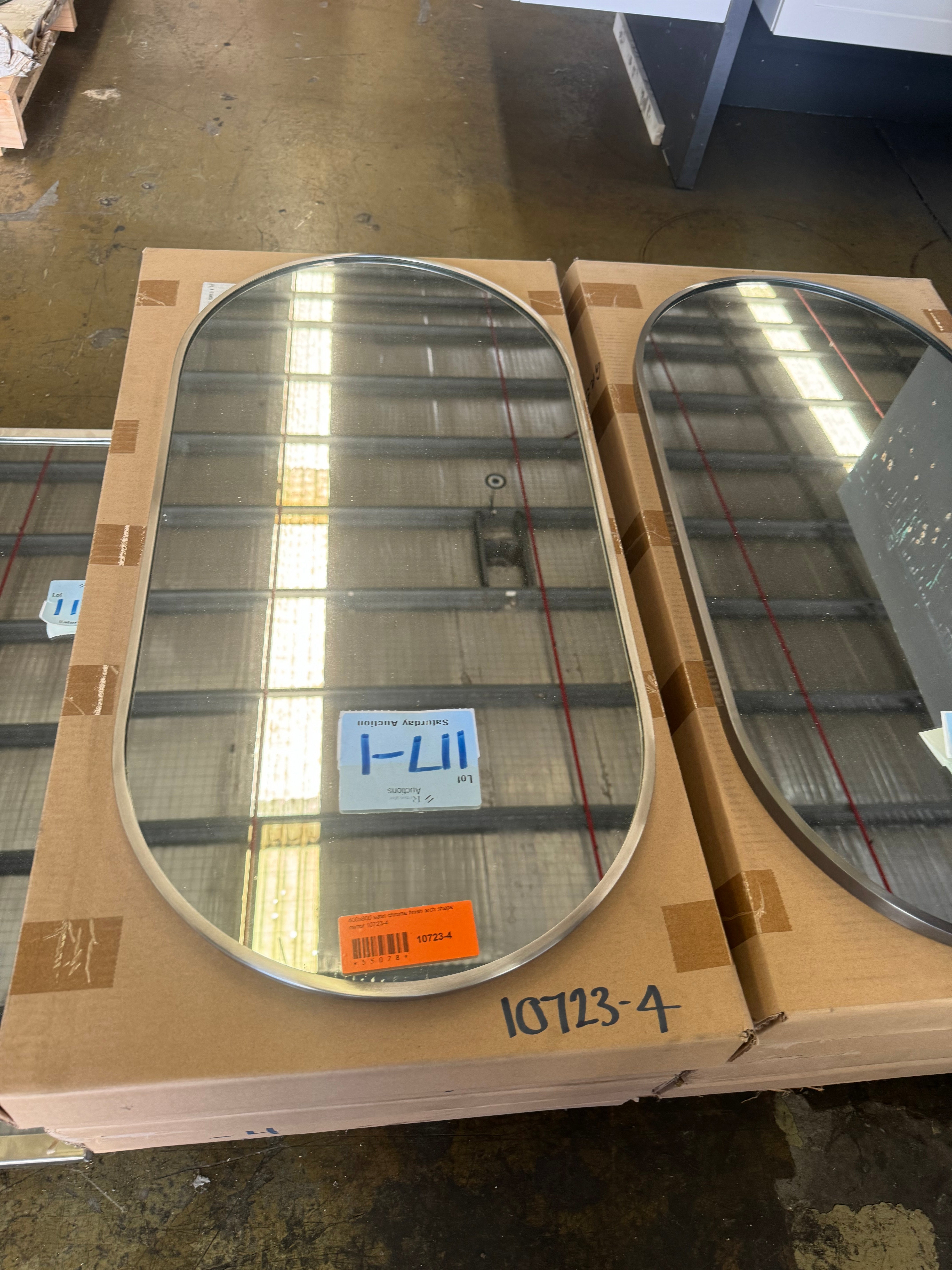 400x800mm Satin Chrome framed arch mirror (Pick up only).