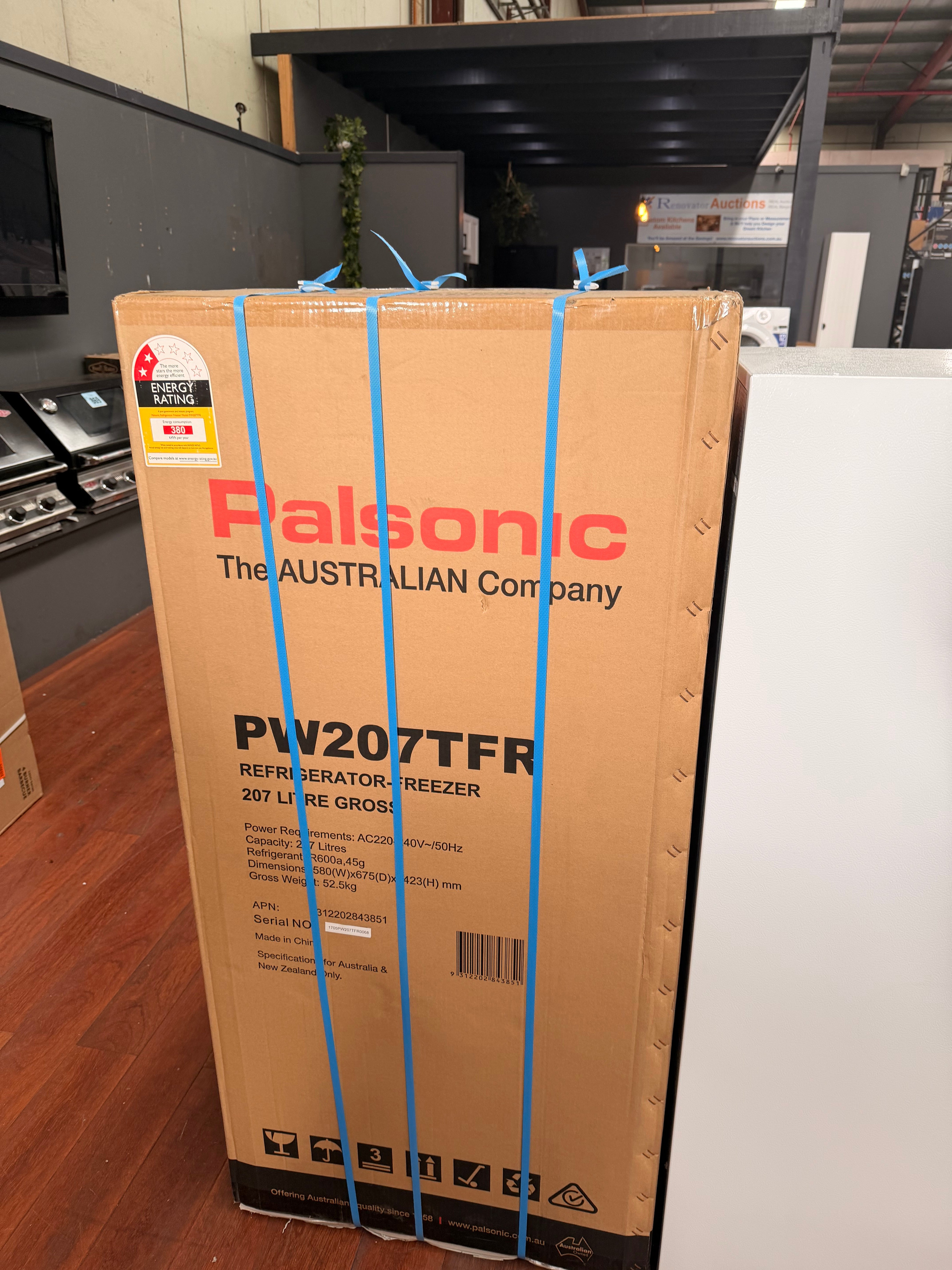 Palsonic 192 Litre PW207TFR white top mount fridge (Pick up only)