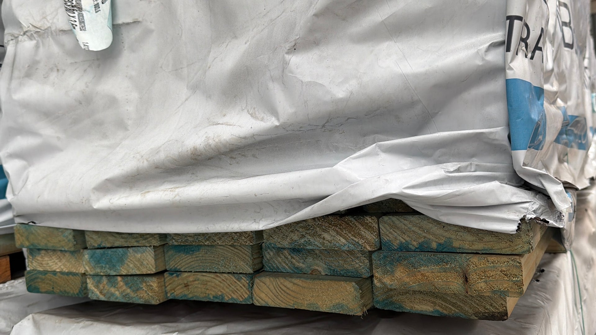 70x45 treated Pine Blue MGP10 H2F KD 130x5.1m $2.35LM